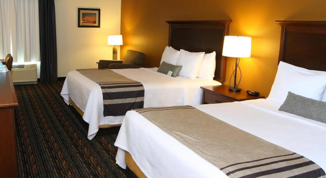 Кровать в общем номере Best Western PLUS Casper Inn & Suites