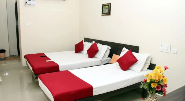 K E K Accommodation Airport Hotel, Забронировать Отель Отели штата Тамилнада 3 звезды, 3*