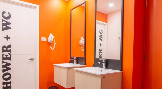 Кровать в общем номере Hostal Boutique Black Cat