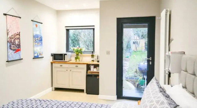 Bright Studio Flat in Oxford