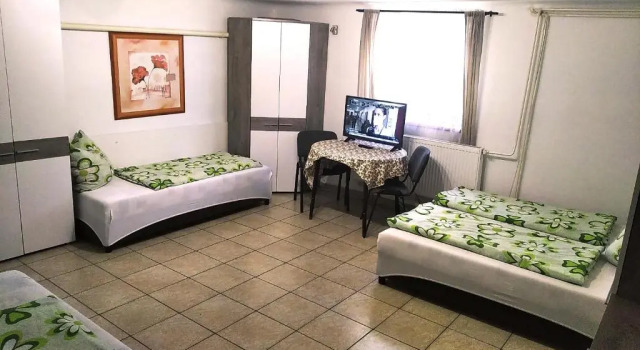 Четырёхместный номер Standard Hostel Maros