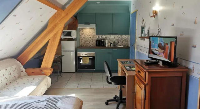 3 Chambres-Disneyland Paris, Забронировать Хостел Сен-Тибо-де-Винь Марн-ла-Валле