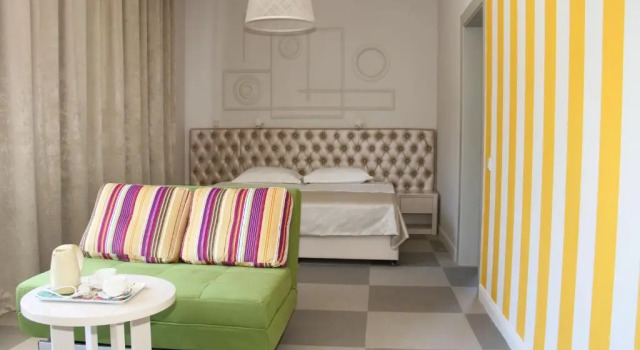 Трёхместный номер Standard Aquarel Hotel