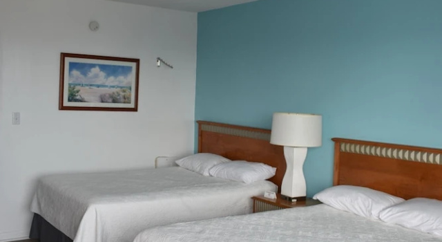 Четырёхместный номер Standard Midtown Inn
