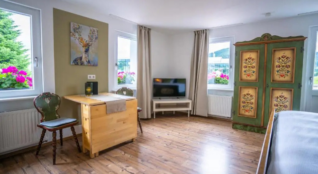 Студия MINAROSO appartements am badeparadies