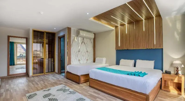 Семейный номер Standard с балконом Pyramids Yard Hotel