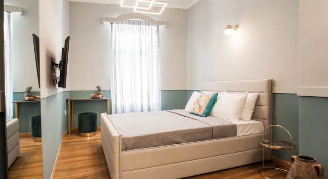 Номер Deluxe Step One | Luxury Suites right in the heart of Acropolis next to metro station