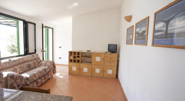 Charming apartment Ostrica seafront with view and private access directly to Forno beach-BILOCALE L'OSTRICA, Book Apartment Portoferraio Elba