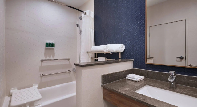Четырёхместный номер Standard Fairfield Inn & Suites by Marriott Houston Missouri City