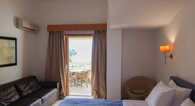 Двухместный номер Superior с балконом и с видом на море Kanapitsa Mare Hotel