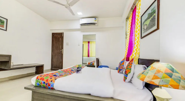 FabHotel Casa Paradise Premium Suites, Varaa Hotelli Vagator Pohjois-Goa