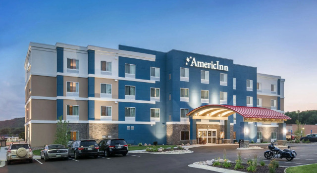 AmericInn by Wyndham Winona, Varaa Hotelli Hotellit Minnesota pysäköinnillä, Pysäköinti