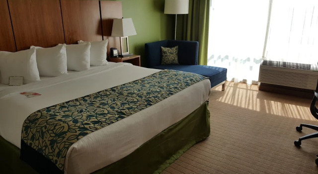Люкс Deluxe c 1 комнатой с балконом Sol Cypress, San Antonio, a Tribute Portfolio Hotel