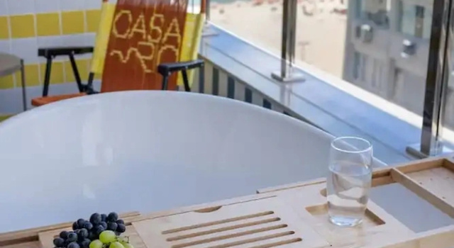 Коттедж Sea View and Balcony With Bathtub Q2