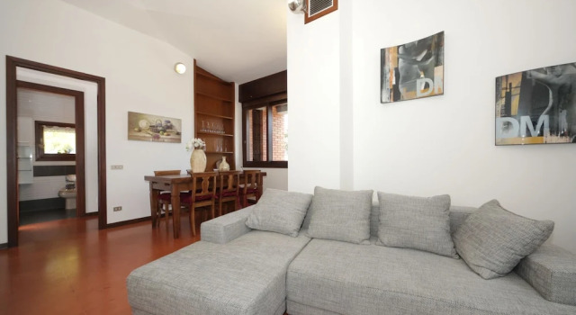 Red House, Prenota Hotel Cremia Como