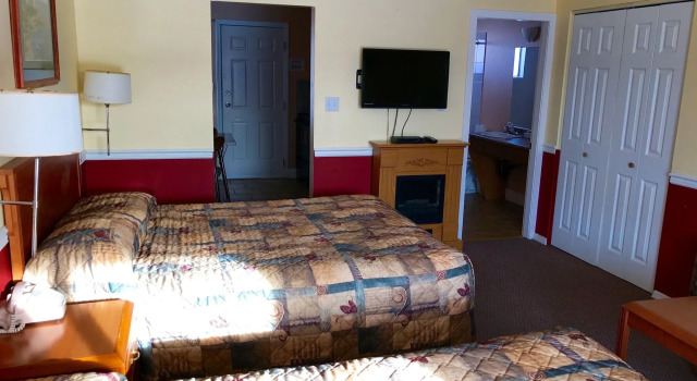 Sahara Courtyard Inn