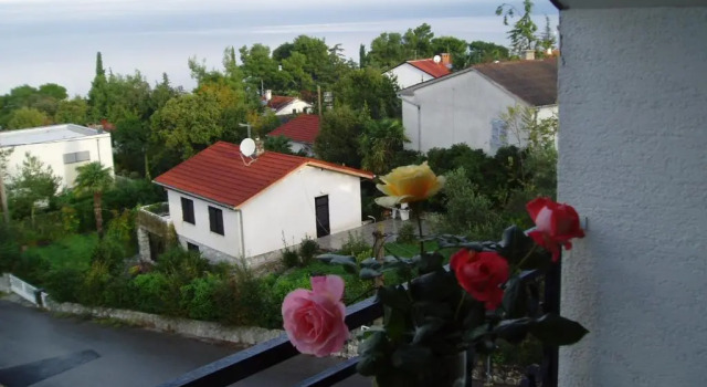 Апартаменты Мансарда с 2 комнатами с видом на море Apartments Villa Elizabet