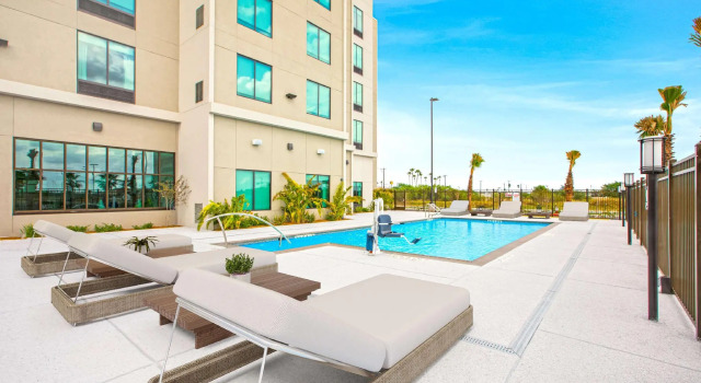 Люкс c 1 комнатой Hilton Garden Inn Harlingen Convention Center, Tx