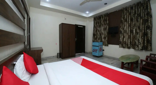 Hotel Surbhi, Забронировать Отель Отели штата Махараштры 3 звезды, 3*