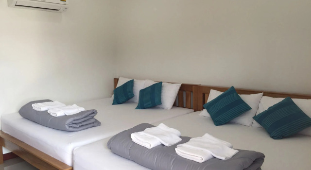 Baan Plernphat 1, Varaa Hotelli Hotellit North-Eastern Thailand pysäköinnillä, Pysäköinti