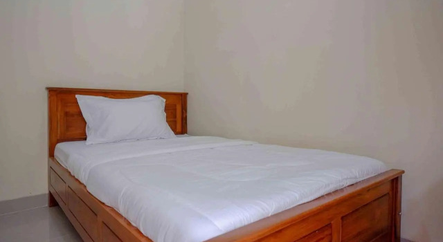 Verose Guest House Syariah Kentungan RedPartner, Book Guesthouse Ngaglik Yogyakarta Province