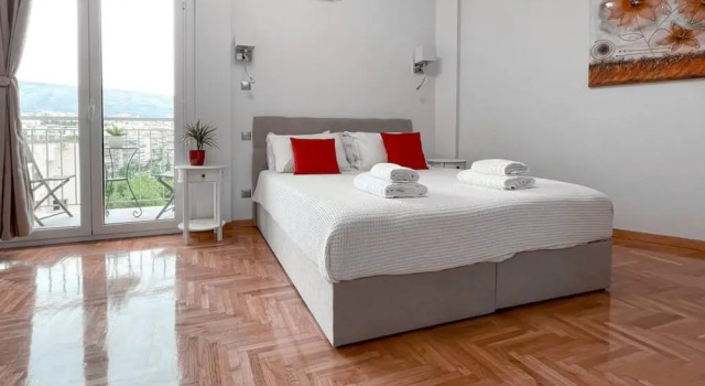 Amazing View 2BR Apartment Heart of Athens, Забронировать Апартаменты/квартира Неос-Космос Афины, рядом с Холм Филопаппос
