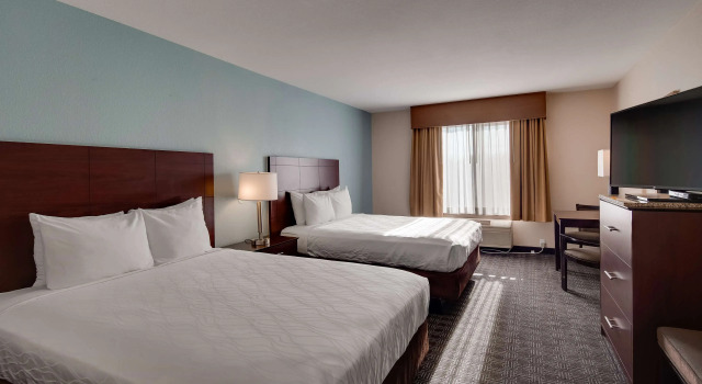 Четырёхместный люкс Best Western Plus Gateway Inn & Suites - Aurora