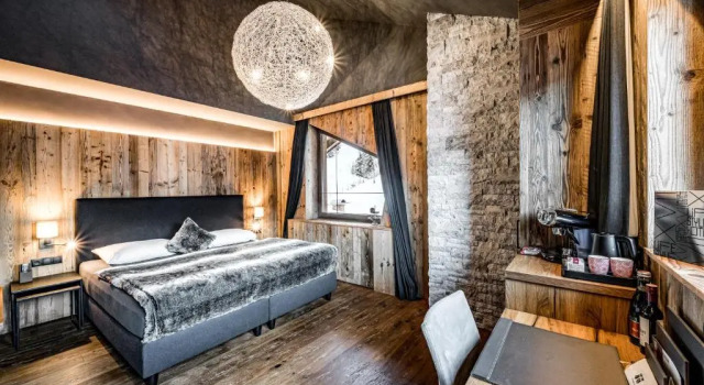 Двухместный номер Standard Пентхаус ALMMONTE SENSUM SUITES - Funky Living Hotel