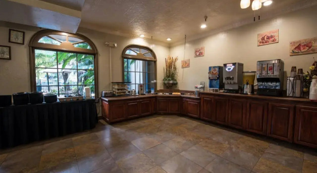 Vanllee Hotel and Suites, Prenota Hotel Covina Los Angeles Metropolitan Area