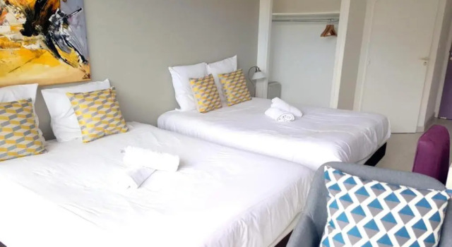 Четырёхместный номер Standard Hotel Sable Et Soleil - Port, Plage & Jacuzzi privé