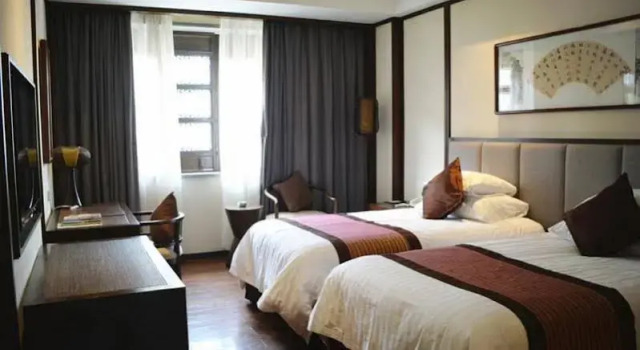 New Century Yanguan Ancient Town, Prenota Hotel Hotel 5 stelle a Jiaxing, 5*