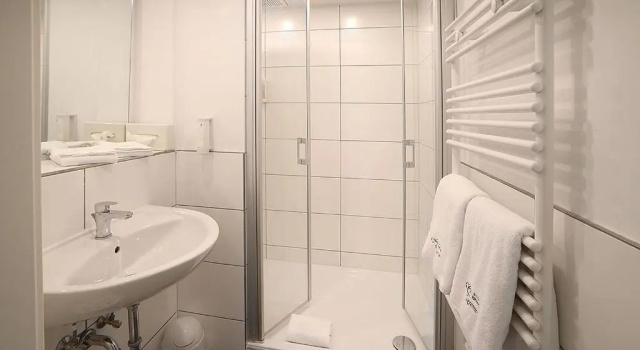 Трёхместный номер Standard Hotel Brenner