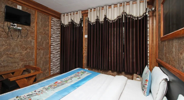 OYO 4111 Hotel Shivraj, Rezervovat Hotel Nainital Uttarakhand