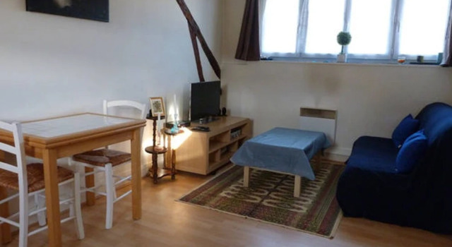 Apartment With one Bedroom in Maintenon, With Wonderful City View and, 预订 公寓 曼特 Eure-et-Loir