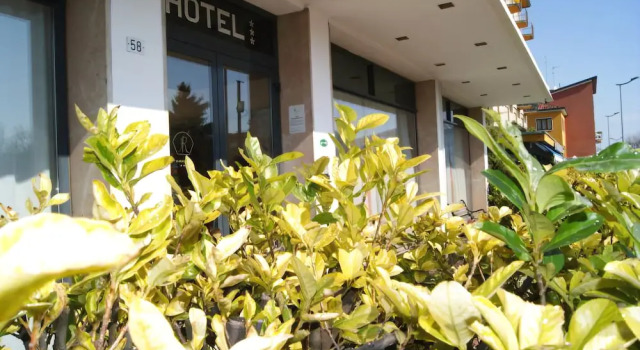 Hotel Resi & Dep