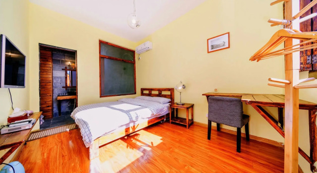 Summer Flowers Inn, Забронировать Гостевой дом Старый город Дали Юньнань, рядом с Jiang Gong Ci