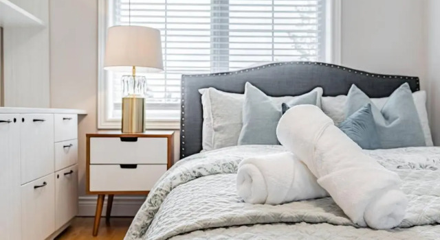 Elegant 3 Bedroom House in Brampton, Varaa Hotelli Brampton 