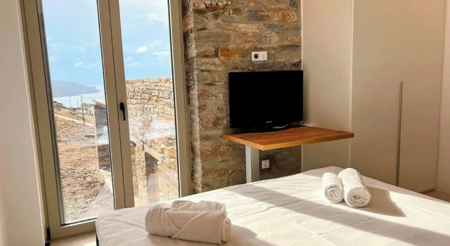 Tzia Stone Modern Studio with Sea View