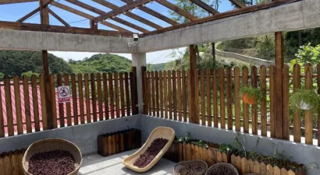 Miaofengshan Songpeng Tea House B&B, Rezerwuj Bed and Breakfast Pekin Pekin