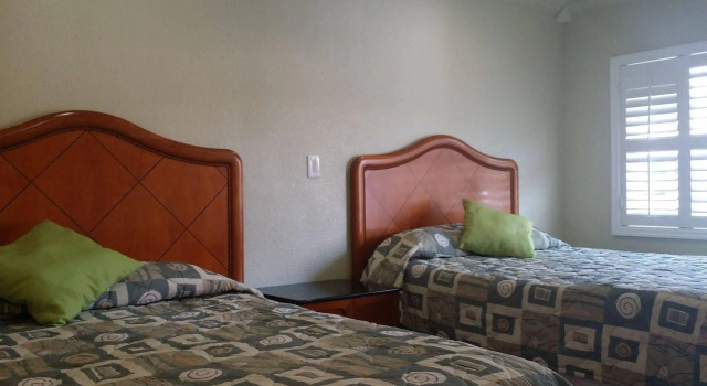 Travel Inn, Забронировать Мини-отель Окленд Область залива Сан-Франциско, рядом с Grand Lake Theater
