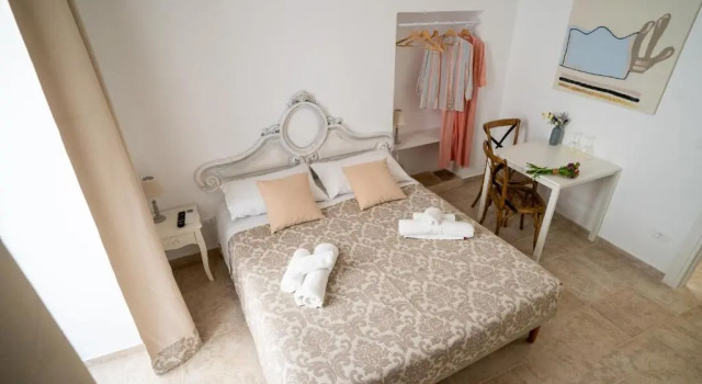 Corte Pietrantica - Charming Rooms & Suites, Buchen Sie Hotel Giovinazzo Metropolitanstadt Bari