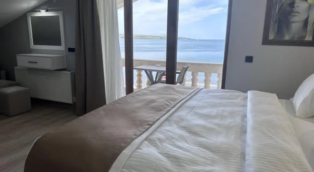 Beyaz Köşk Hotel & Cafe, Prenota Hotel Tatvan 
