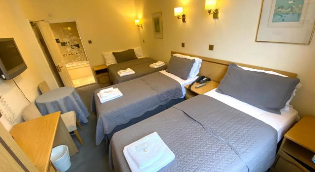 Четырёхместный номер Standard The Brompton Hotel