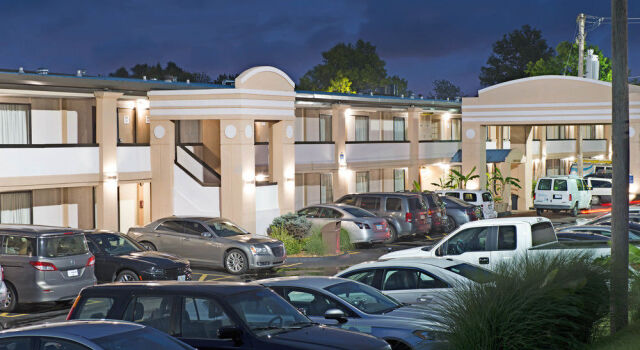 Days Inn St. Louis - Lindbergh Boulevard, Prenota Appartamento Kirkwood Missouri