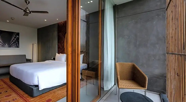 Люкс с балконом Radisson Resort and Spa Lonavala