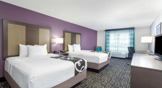 Четырёхместный номер Standard La Quinta Inn & Suites by Wyndham Hopkinsville