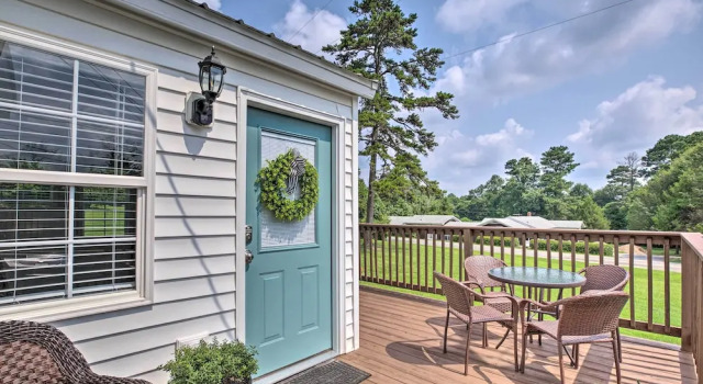 Idyllic Getaway w/ Deck ~ 4 Mi to Dtwn Athens, 预订 酒店 阿森斯 佐治亚州