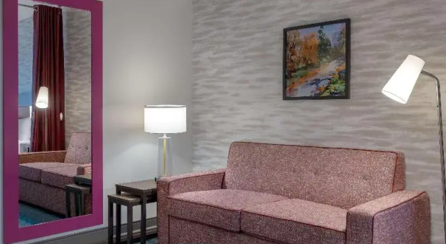 Четырёхместная студия Home2 Suites By Hilton Bristol