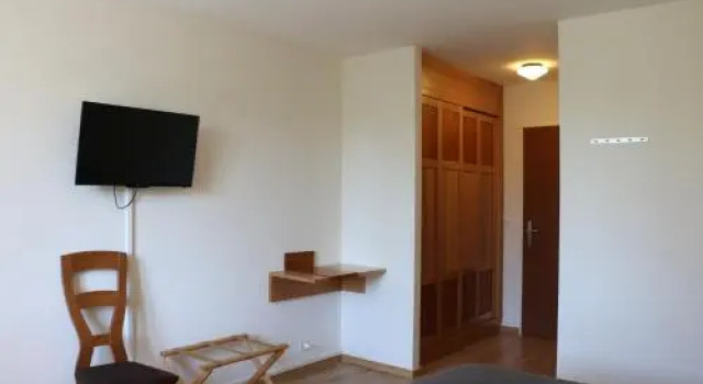 Auberge Au Lion dOr, Réserver Auberge de jeunesse Tannay 