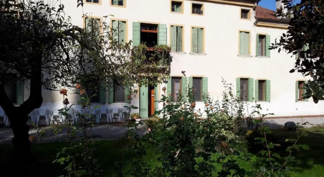 I Quarti, Prenota Hotel Guarda Veneta 